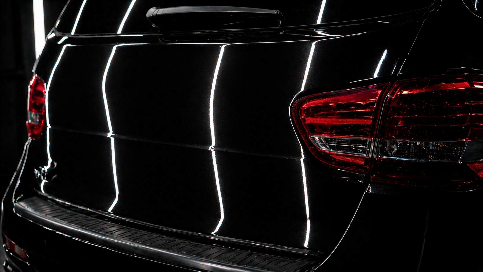 После: багажник после ремонта PDR